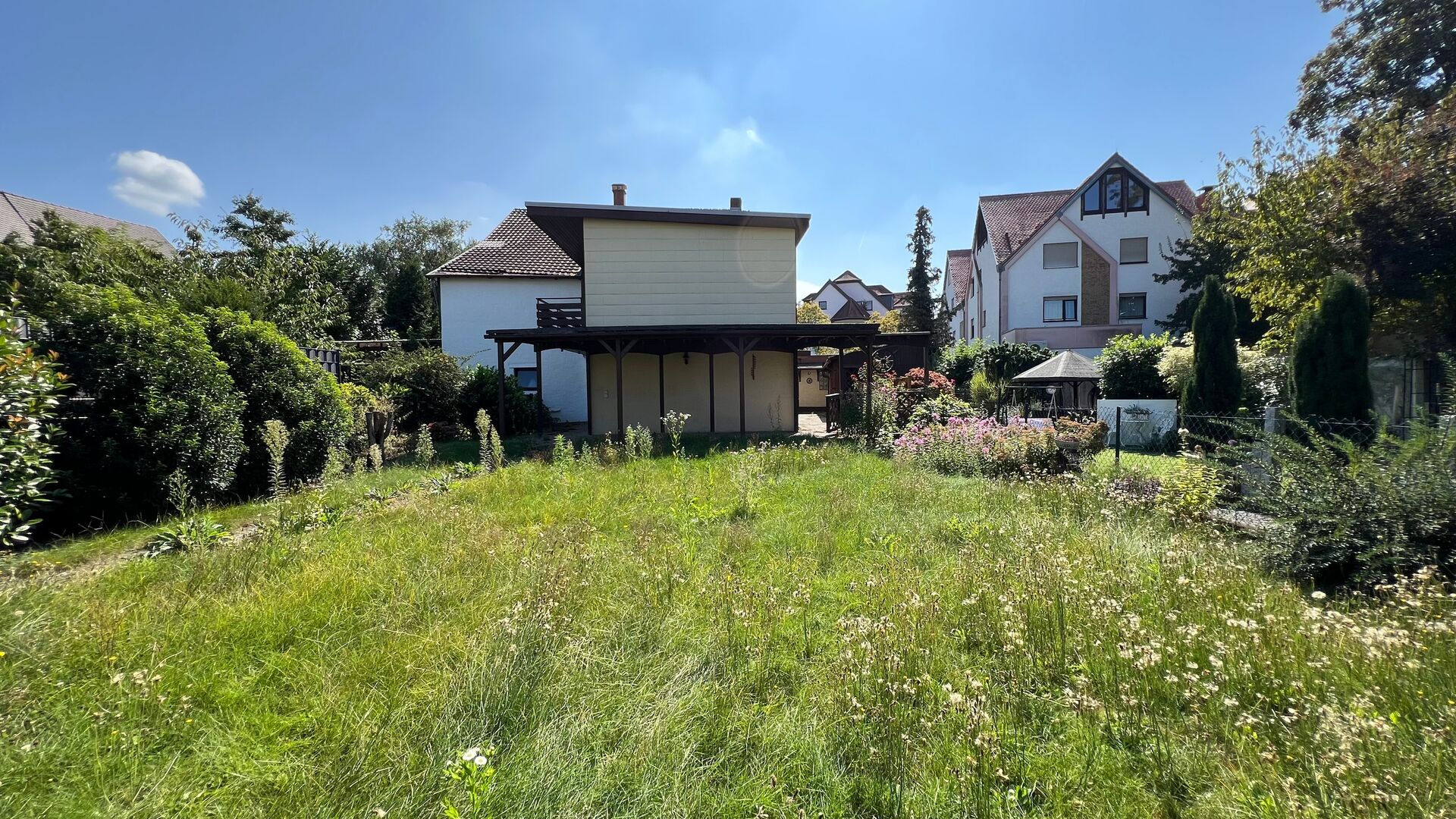 Einfamilienhaus in einer ruhigen Wohngegend sowie zentraler Lage von Hemsbach in Hemsbach