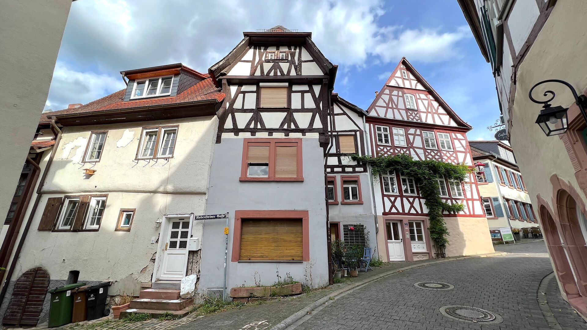 Sanierungsbedürftiges und denkmalgeschütztes Mehrparteienobjekt, Heppenheim-Altstadt in Heppenheim